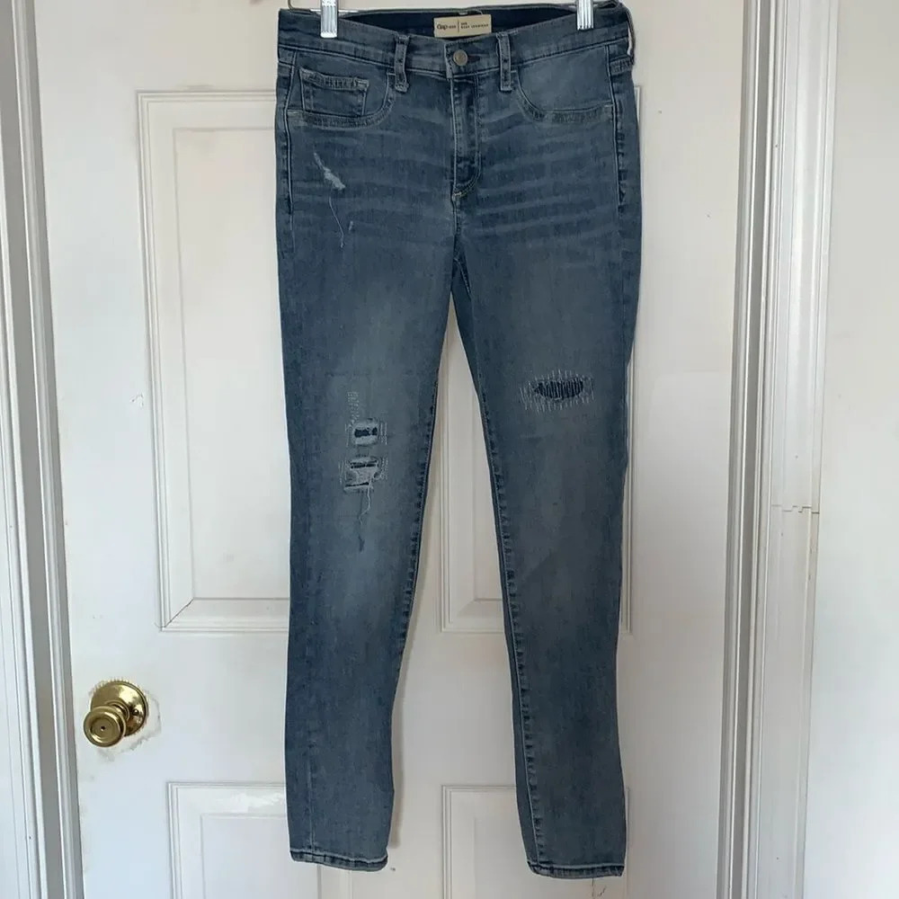 Gap Distressed Easy Legging Jeans